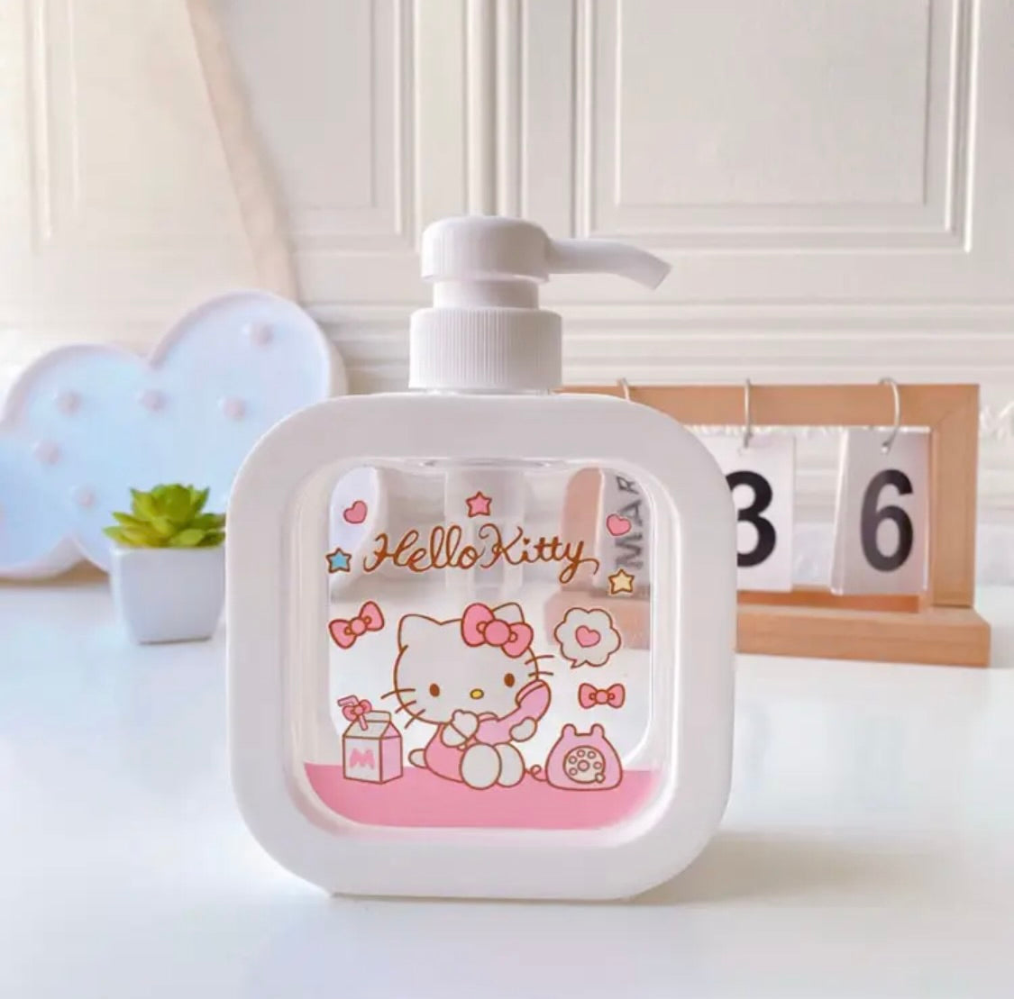 Cute Clear Soap Dispenser Sanrio & Friends