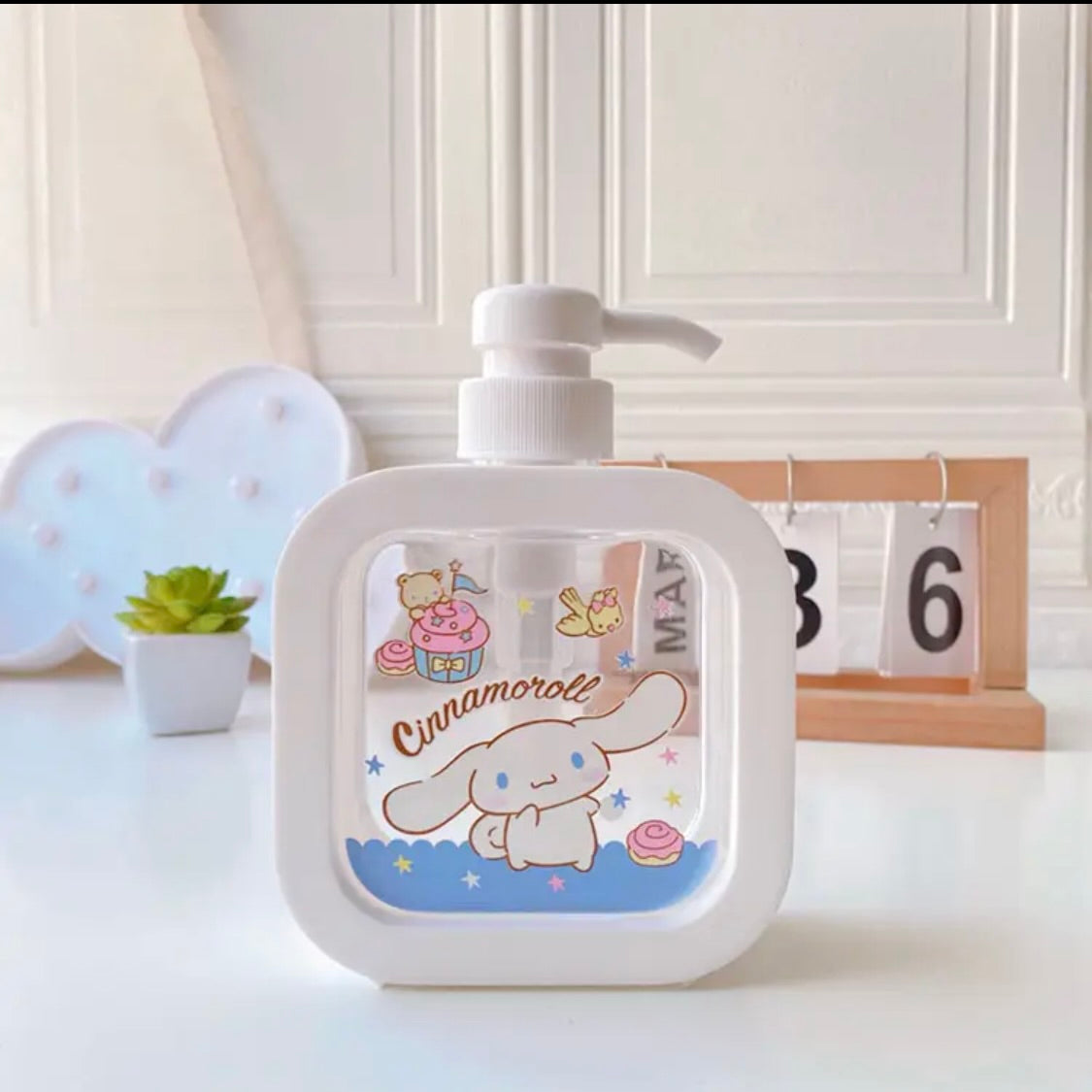 Cute Clear Soap Dispenser Sanrio & Friends